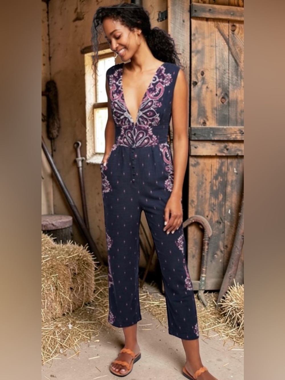 Free People BoHo Cotton Jumpsuit.
Dark Blue/Pink/White Paisley. Sz: Small